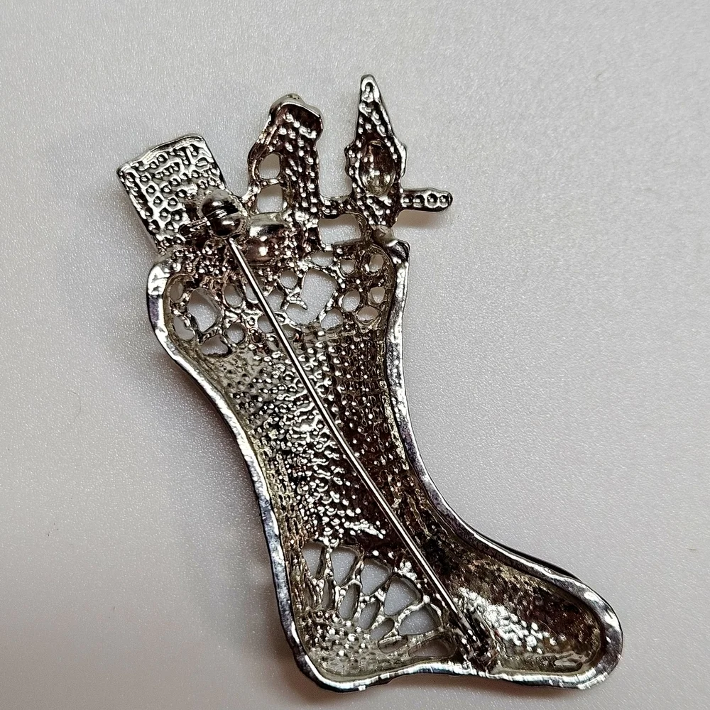 VINTAGE Red Enamel Ornate Silver Tone Christmas Stocking Toys Brooch Pin